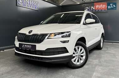 Внедорожник / Кроссовер Skoda Karoq 2021 в Киеве