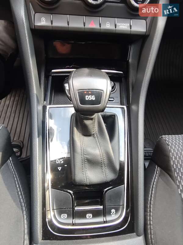 Внедорожник / Кроссовер Skoda Karoq 2018 в Харькове
