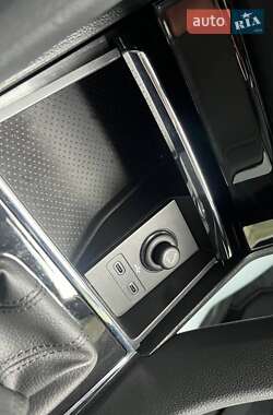 Позашляховик / Кросовер Skoda Karoq 2020 в 