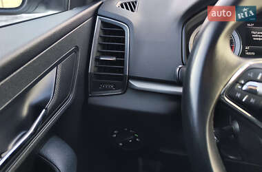Внедорожник / Кроссовер Skoda Karoq 2021 в 