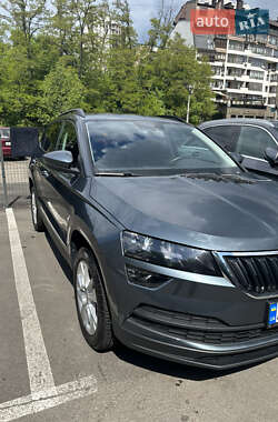 Внедорожник / Кроссовер Skoda Karoq 2021 в 