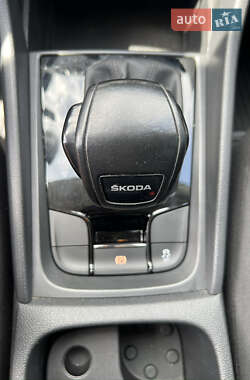 Внедорожник / Кроссовер Skoda Karoq 2022 в 