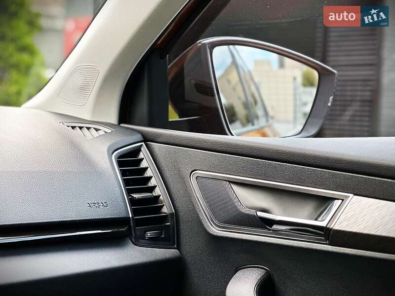 Позашляховик / Кросовер Skoda Karoq 2024 в Києві