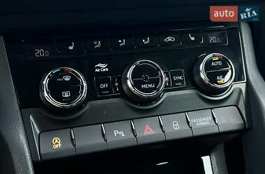 Внедорожник / Кроссовер Skoda Karoq 2020 в 