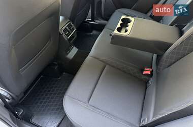 Позашляховик / Кросовер Skoda Karoq 2021 в 