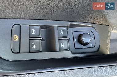 Позашляховик / Кросовер Skoda Karoq 2021 в 