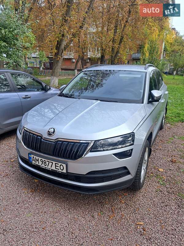 Внедорожник / Кроссовер Skoda Karoq 2021 в 