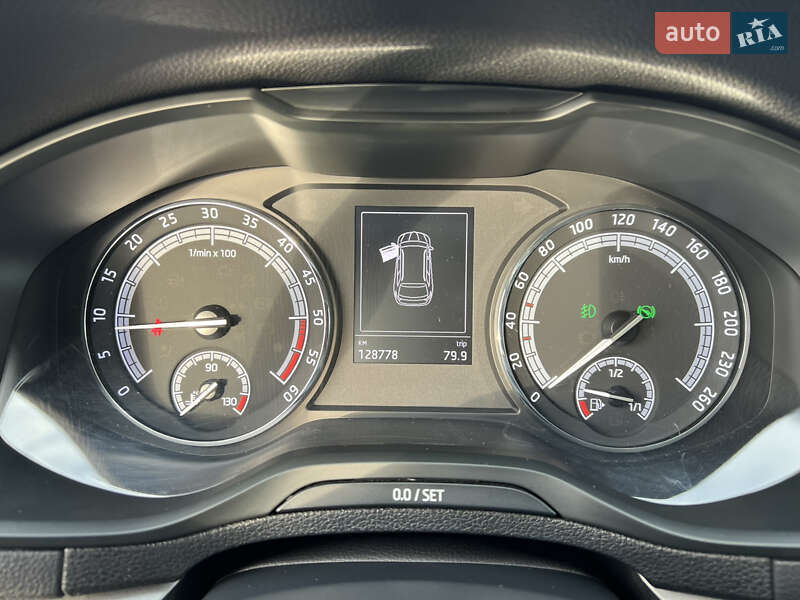 Внедорожник / Кроссовер Skoda Karoq 2019 в Киеве