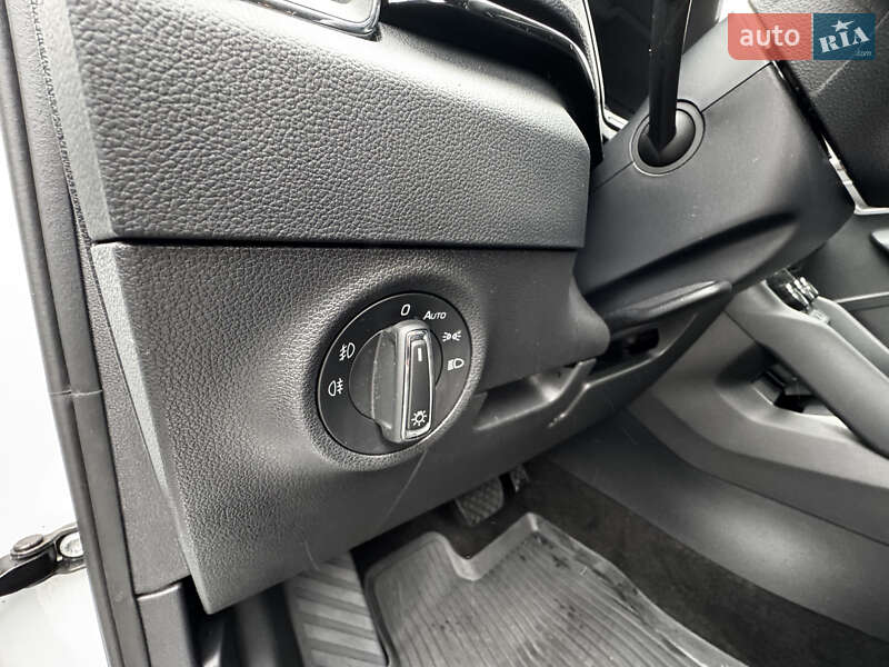 Внедорожник / Кроссовер Skoda Karoq 2022 в Ивано-Франковске