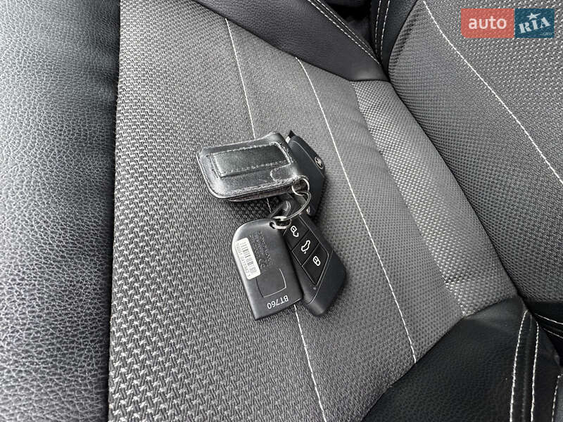 Внедорожник / Кроссовер Skoda Karoq 2022 в Ивано-Франковске