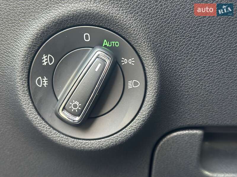 Позашляховик / Кросовер Skoda Karoq 2018 в Києві