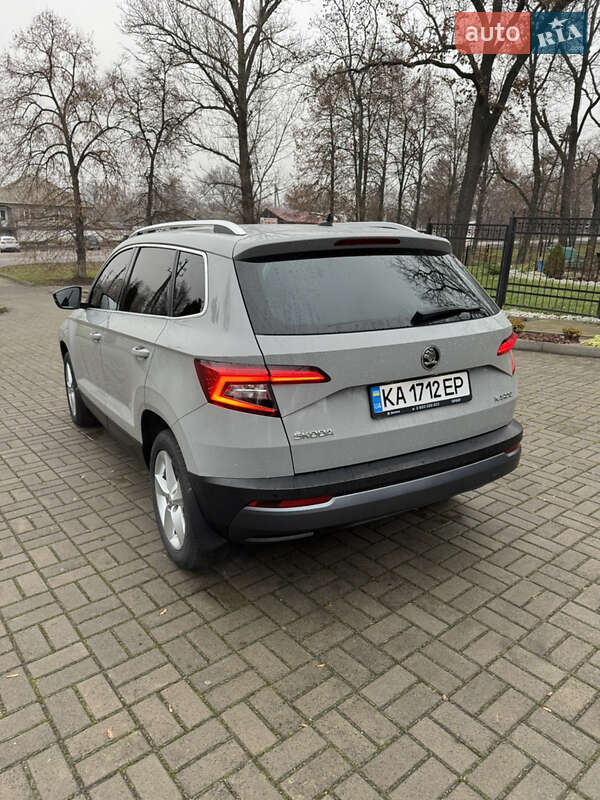 Внедорожник / Кроссовер Skoda Karoq 2018 в Киеве