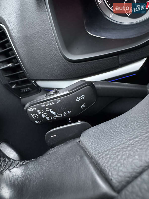 Внедорожник / Кроссовер Skoda Karoq 2018 в Киеве