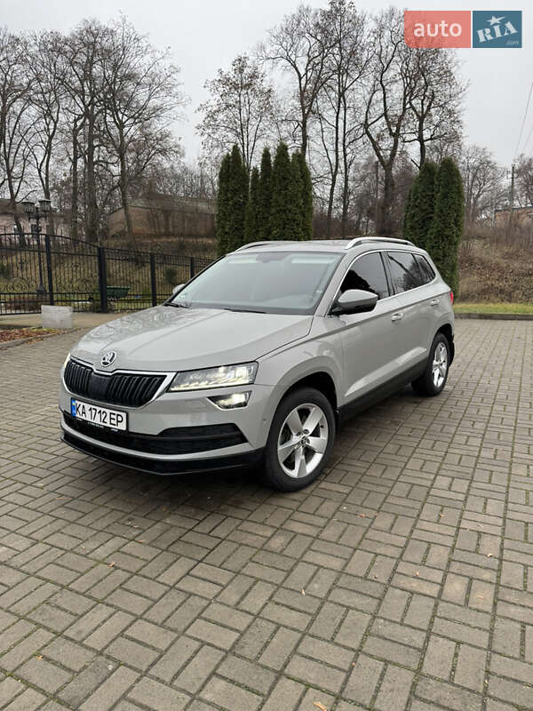 Внедорожник / Кроссовер Skoda Karoq 2018 в Киеве