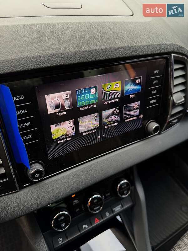 Внедорожник / Кроссовер Skoda Karoq 2024 в Днепре