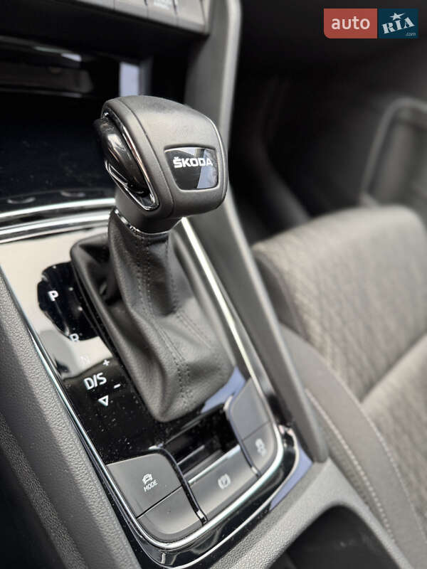 Внедорожник / Кроссовер Skoda Karoq 2024 в Днепре