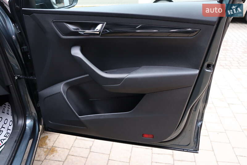 Позашляховик / Кросовер Skoda Karoq 2018 в Львові