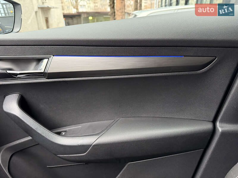 Внедорожник / Кроссовер Skoda Karoq 2020 в Ровно