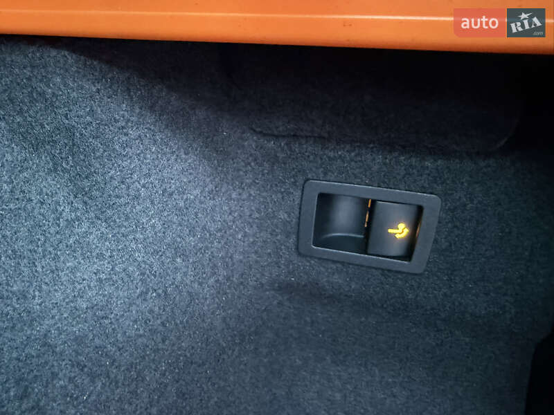 Внедорожник / Кроссовер Skoda Karoq 2020 в Ровно