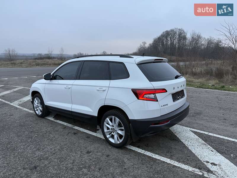 Внедорожник / Кроссовер Skoda Karoq 2020 в Киеве