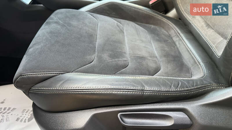 Позашляховик / Кросовер Skoda Kodiaq Scout 2018 в Сваляві