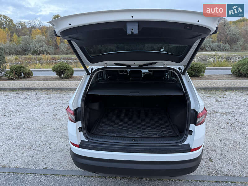 Позашляховик / Кросовер Skoda Kodiaq 2020 в Дніпрі фото 36 Позашляховик / Кросовер Skoda Kodiaq 2020 в Дніпрі