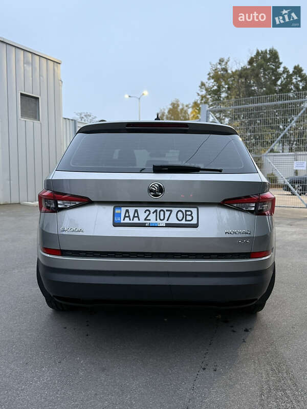 Позашляховик / Кросовер Skoda Kodiaq 2017 в Києві фото 10 Позашляховик / Кросовер Skoda Kodiaq 2017 в Києві