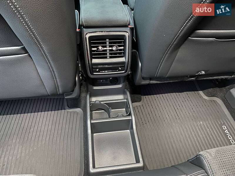 Внедорожник / Кроссовер Skoda Kodiaq 2024 в Киеве
