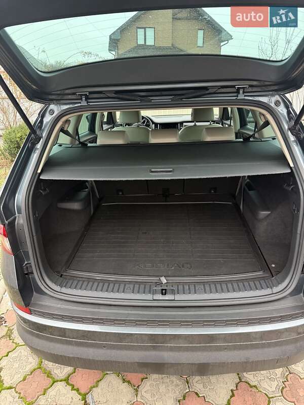 Позашляховик / Кросовер Skoda Kodiaq 2017 в Києві фото 9 Позашляховик / Кросовер Skoda Kodiaq 2017 в Києві