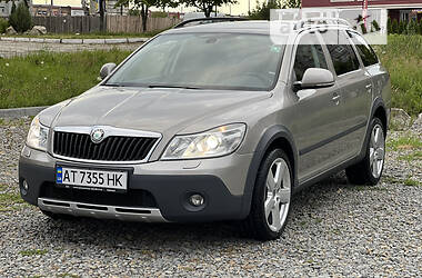 Универсал Skoda Octavia Scout 2010 в 