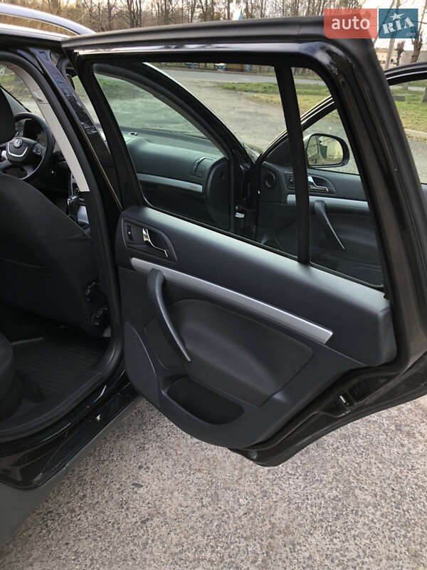 Универсал Skoda Octavia Scout 2011 в Бродах