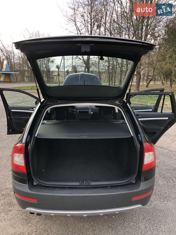 Универсал Skoda Octavia Scout 2011 в Бродах
