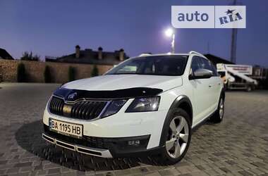 Универсал Skoda Octavia Scout 2017 в Новомиргороде