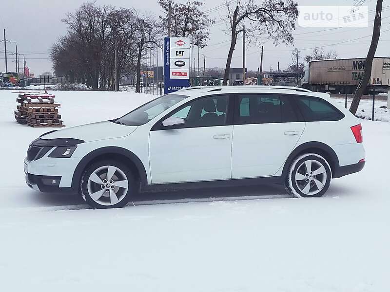 Универсал Skoda Octavia Scout 2017 в Новомиргороде