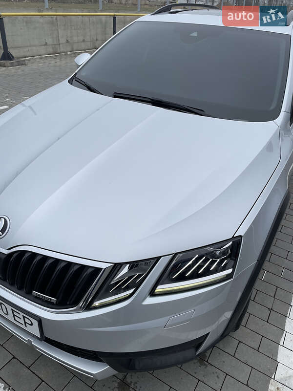 Универсал Skoda Octavia Scout 2017 в Первомайске