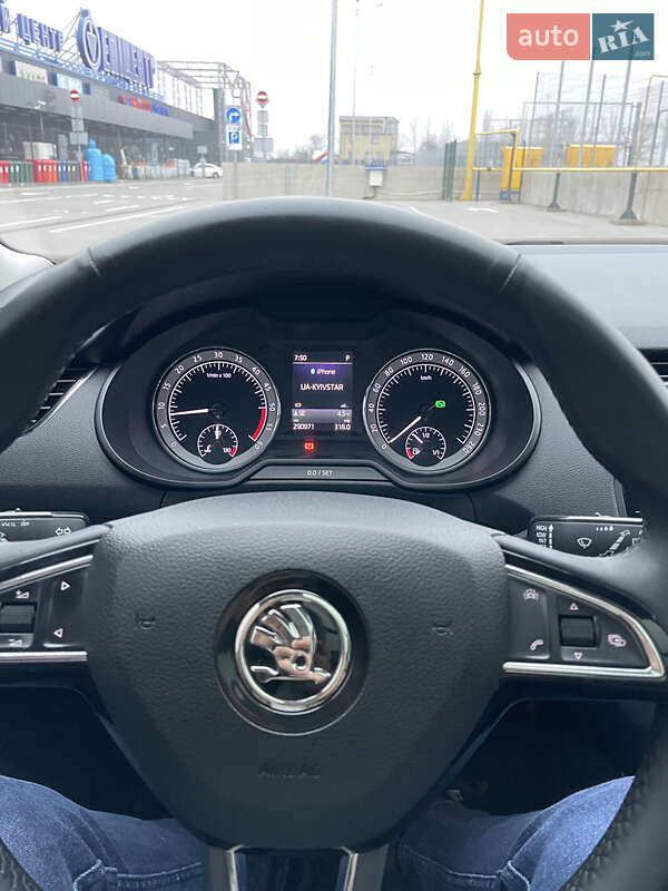 Универсал Skoda Octavia Scout 2017 в Первомайске