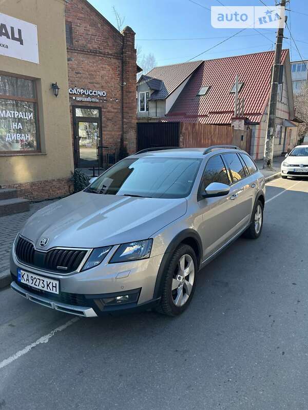 Skoda Octavia Scout 2017