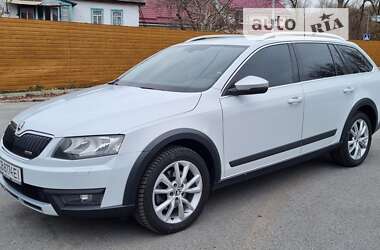 Універсал Skoda Octavia Scout 2015 в Чернігові