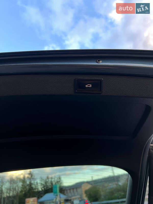 Универсал Skoda Octavia Scout 2017 в Золочеве