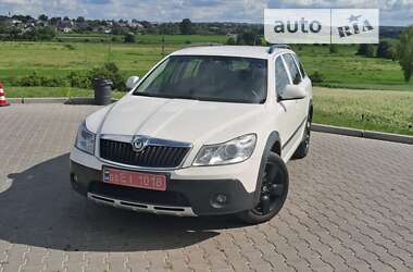 Универсал Skoda Octavia Scout 2012 в Шумске