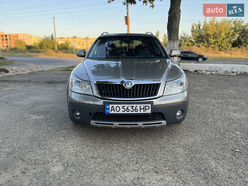 Універсал Skoda Octavia Scout 2012 в Чернівцях