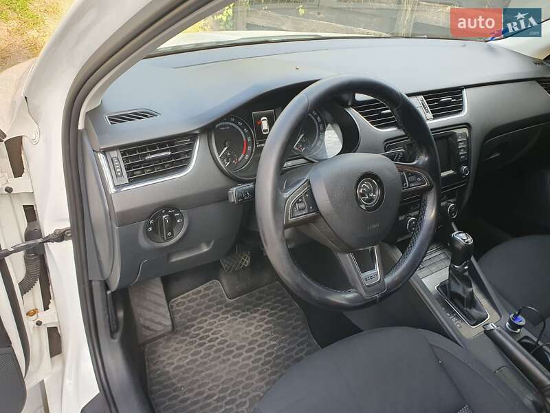 Универсал Skoda Octavia Scout 2015 в Киеве
