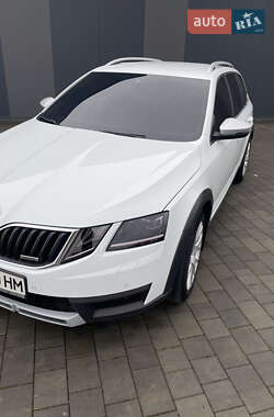 Универсал Skoda Octavia Scout 2017 в Хмельницком