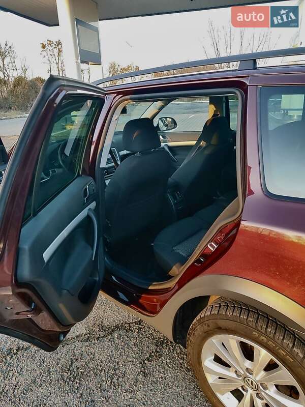 Универсал Skoda Octavia Scout 2010 в Ровно