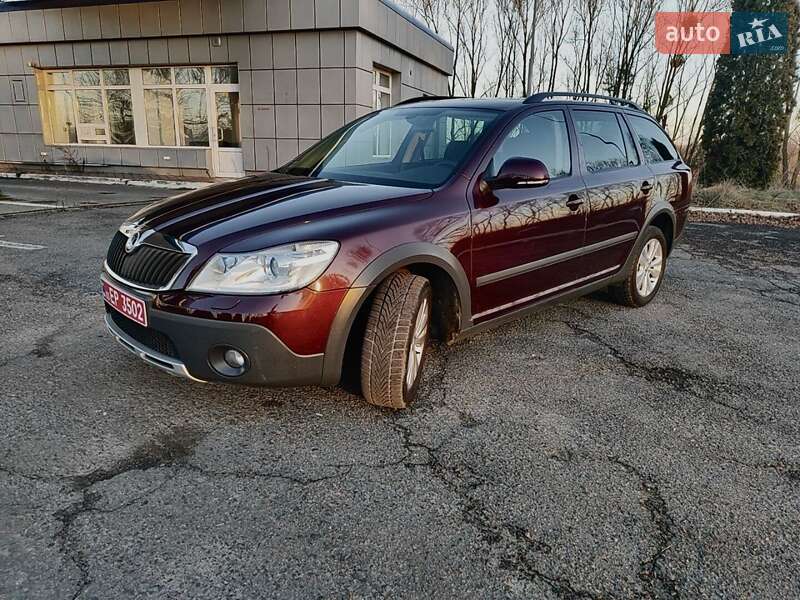 Универсал Skoda Octavia Scout 2010 в Ровно