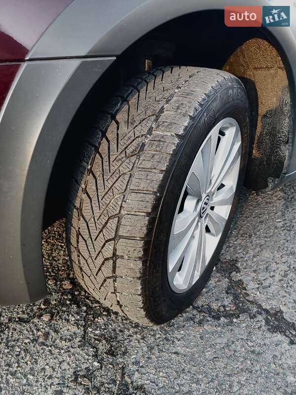 Универсал Skoda Octavia Scout 2010 в Ровно