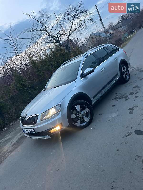 Универсал Skoda Octavia Scout 2015 в Луцке