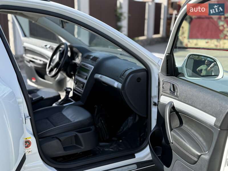 Універсал Skoda Octavia Scout 2012 в Вознесенську