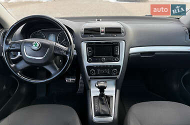 Універсал Skoda Octavia Scout 2013 в 