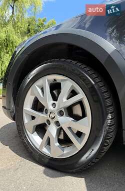 Универсал Skoda Octavia Scout 2015 в Ровно